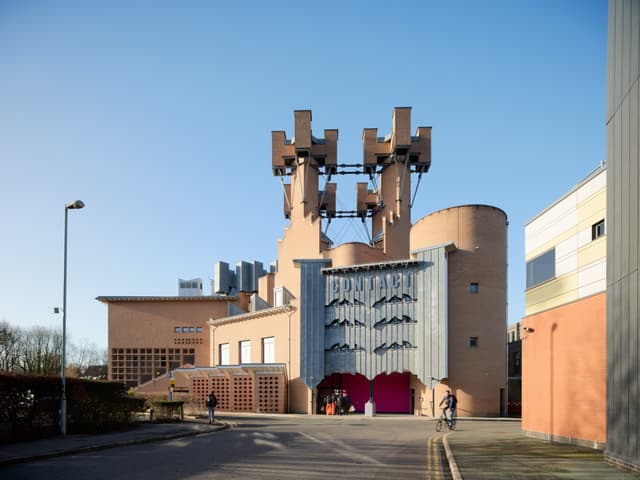 Contact Theatre