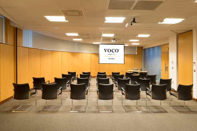 Kendrick and Abbey Suites meeting room setup for professional presentations in Voco Reading.
