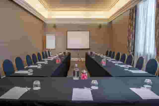 Oxford Suite