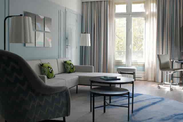Stylish meeting space at Vendôme, Paris Marriott Opera for gatherings and brainstorming.