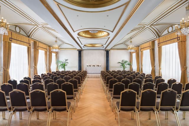 Verdi Room