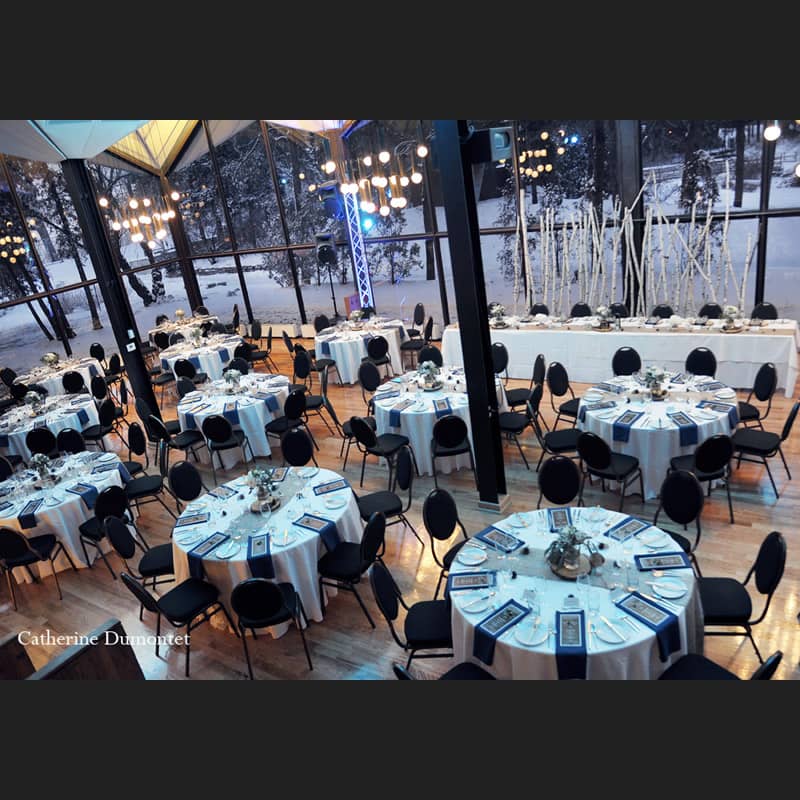 Elegant event space at La Toundra, Montreal, perfect for winter corporate dinners.