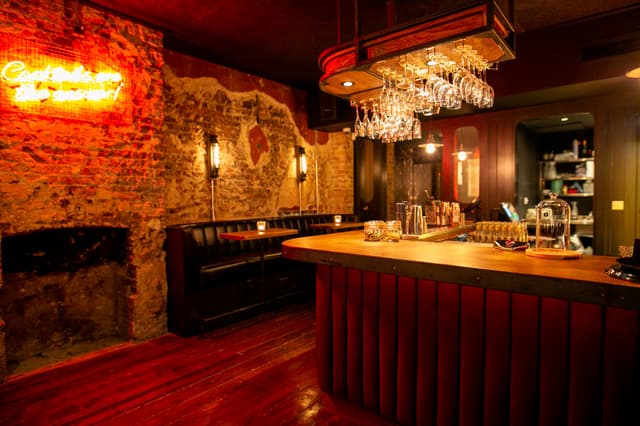 The Black Horse - London