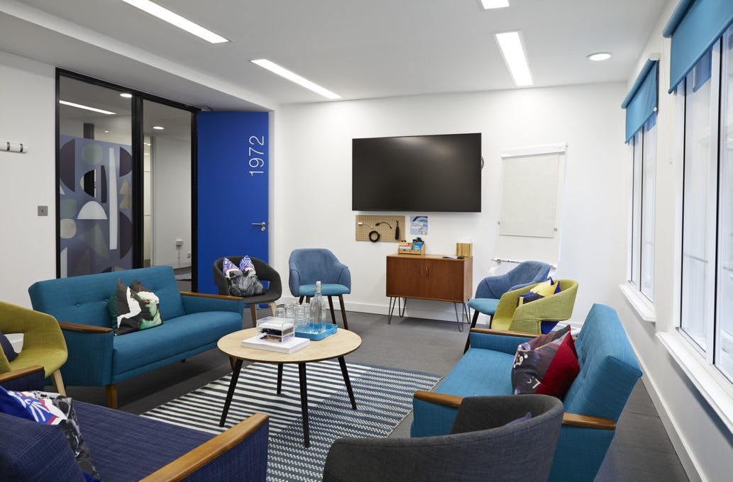 Modern meeting space in Wallacespace Covent Garden, ideal for collaboration and presentations.