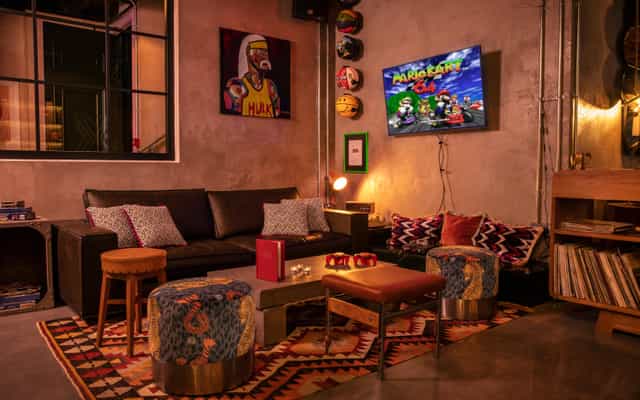 Stylish lounge area in Basement Studio, ideal for networking events and informal meetings.