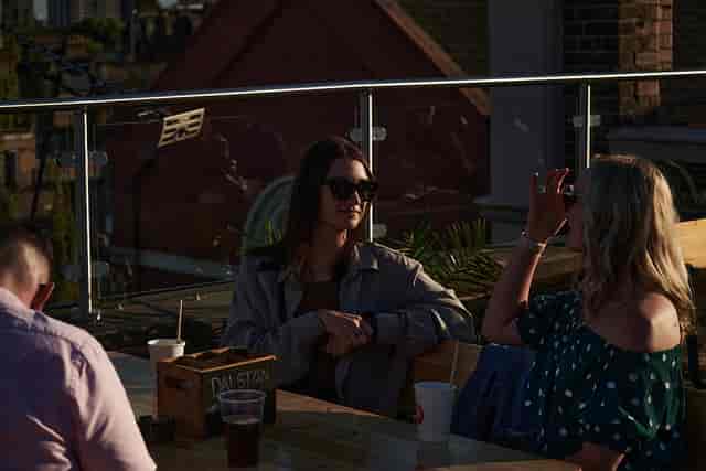 Stylish rooftop at Dalston Roofpark, ideal for networking events and casual gatherings.