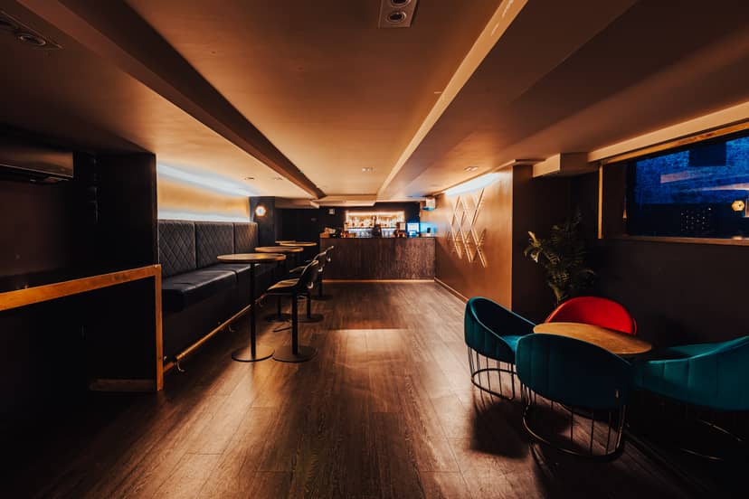 Heroes Lounge