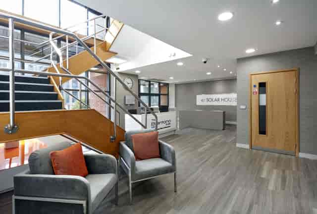 Modern reception area in Vivaldi Solar House, perfect for meetings and events.