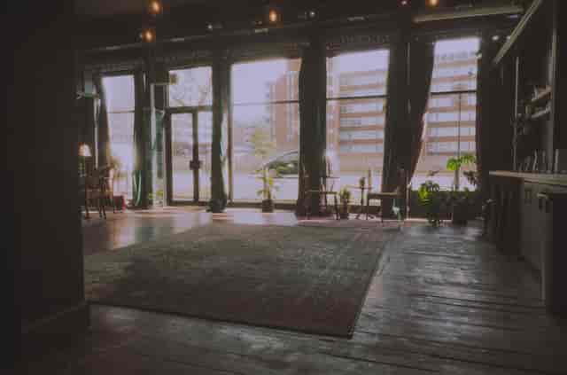 Versatile event space with natural light, ideal for workshops and networking events.