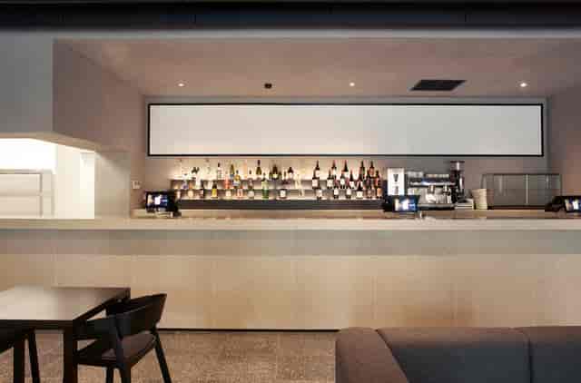 Curzon Hoxton bar: modern, minimalist venue for networking events and social gatherings.