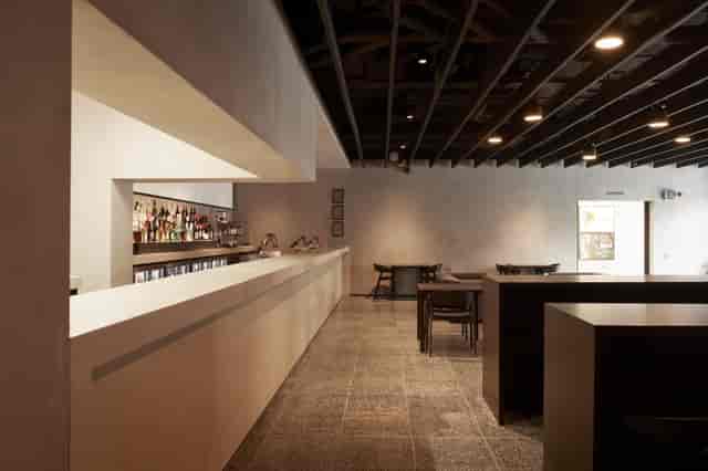 Curzon Hoxton bar: modern minimalist venue for cocktail receptions and networking events.