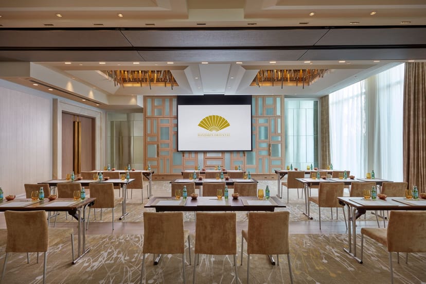 Modern meeting room at Neroli, Mandarin Oriental Dubai, ideal for corporate events.