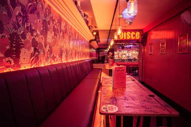 Simmons |Tottenham Court Road