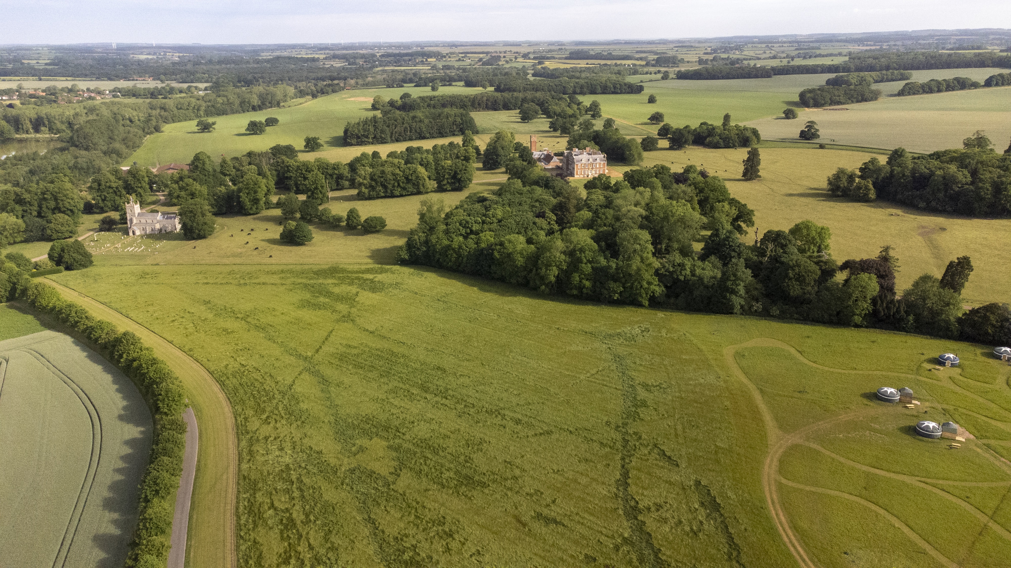 Walled Garden in Raynham: lush landscape for outdoor events, retreats, and weddings. - Banner