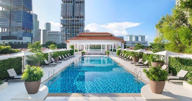 Swimming Pool - Raffles Singapore