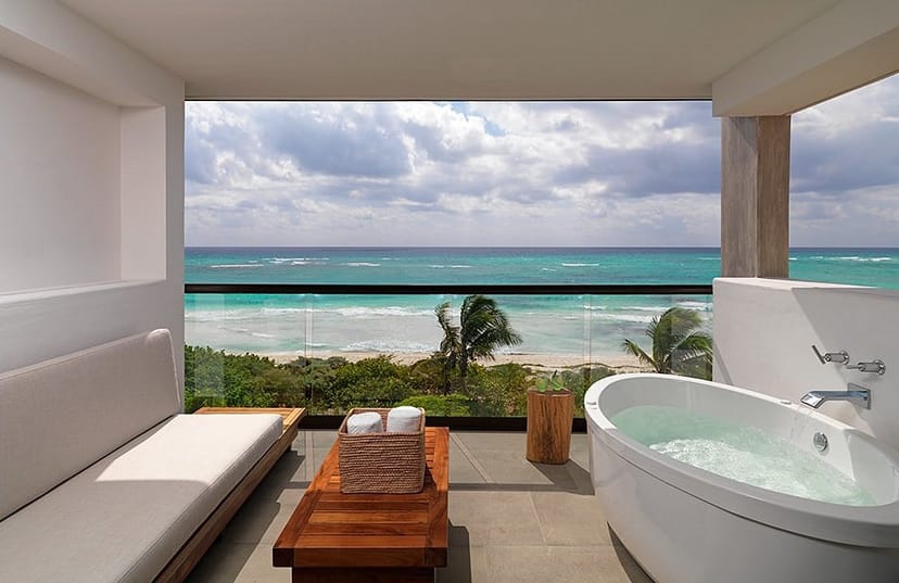 Oceanfront balcony view at Unico 20º 87º Hotel for wellness retreats and meetings.