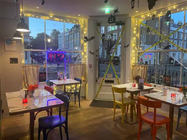 Sam's Cafe