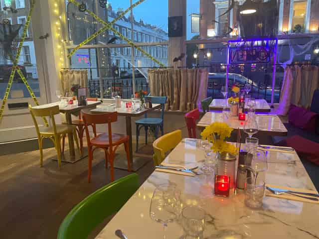 Sam's Cafe