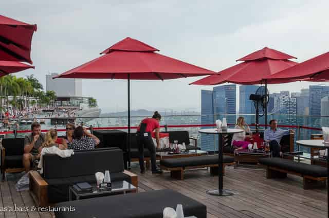 CÉ LA VI Club Lounge