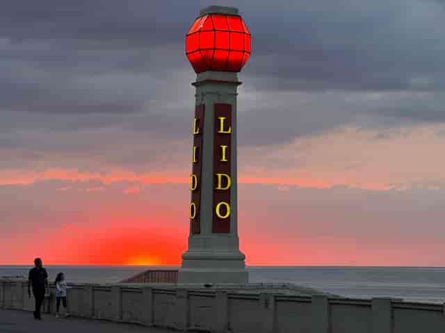 Lido tower at sunset, ideal for outdoor events and receptions by the coast.