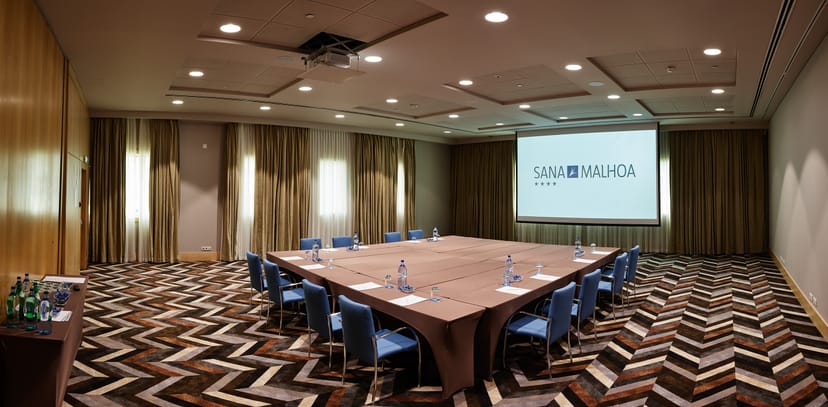 SANA Malhoa Hotel