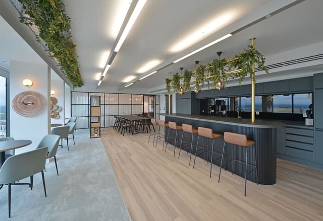 SkyLounge