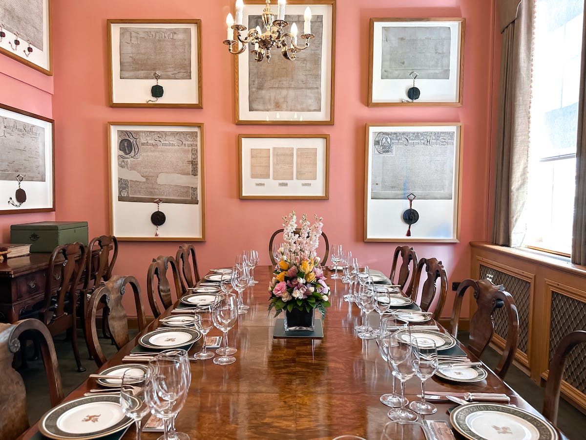 Elegant dining room at Barber-Surgeons’ Hall, ideal for upscale events and meetings.