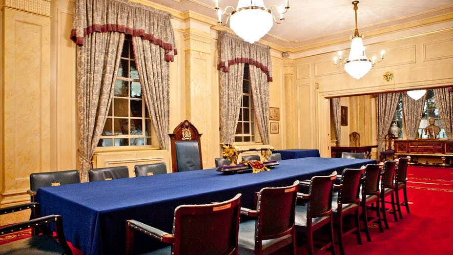 Formal meeting room at Saddlers’ Hall, ideal for corporate meetings and negotiations.