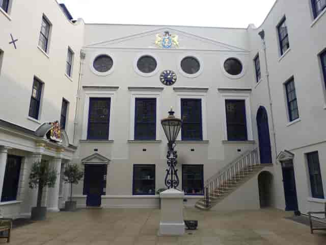 Charming courtyard at Apothecaries’ Hall, ideal for outdoor receptions and events.