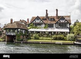 Riverside Mansions