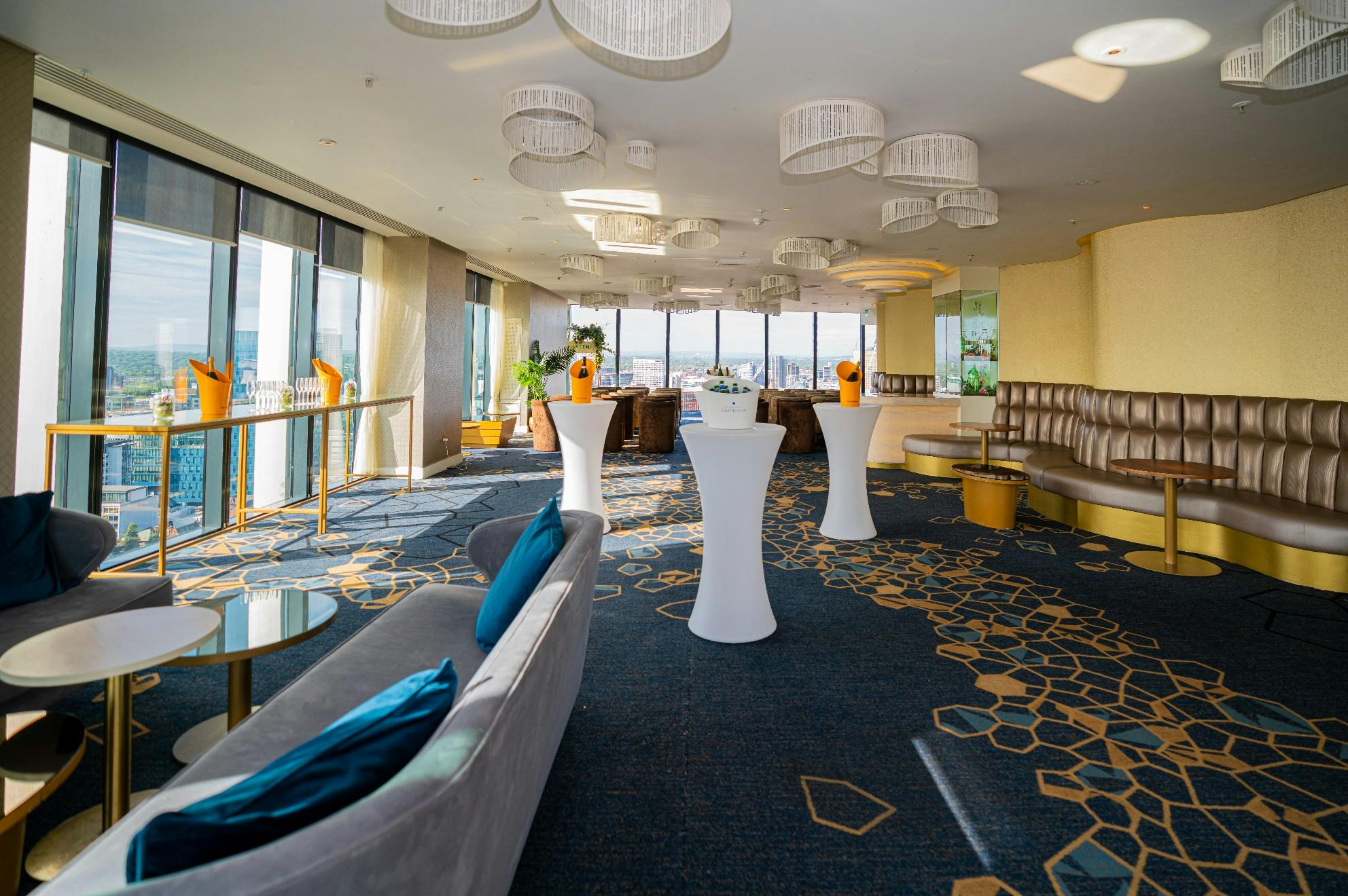 Iris Lounge at Cloud 23: modern event space with elegant seating for corporate gatherings.