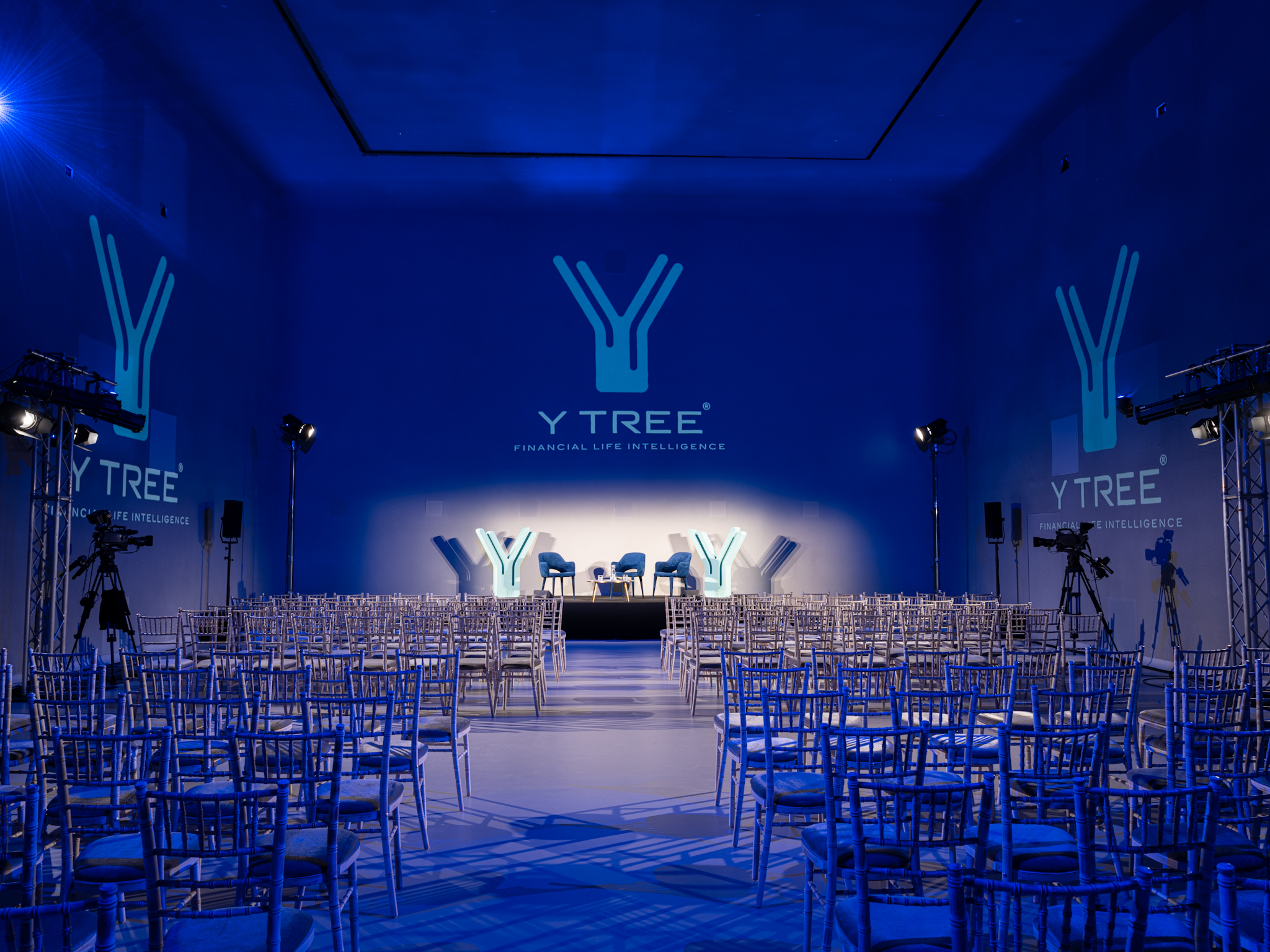 conference at frameless