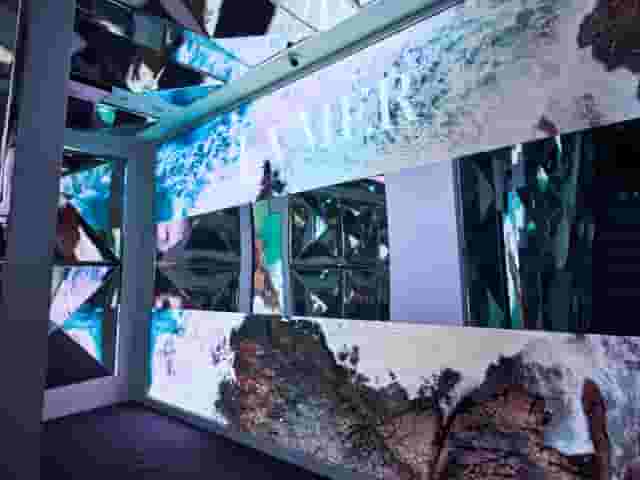 Frameless