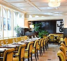 Proust in elegant Restaurant Drouant, ideal for intimate meetings and networking events.