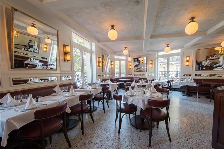 Elegant first-floor dining space at Restaurant L’Alsace for events and gatherings.