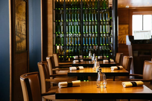 Sophisticated dining space at Bourgogne Space, ideal for intimate corporate events.