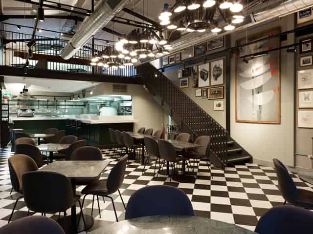 The Dining Room & Courtyard