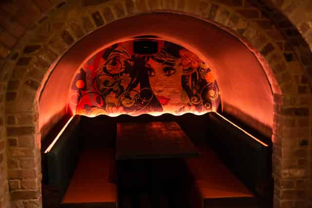 Amaru Lounge & Bar 