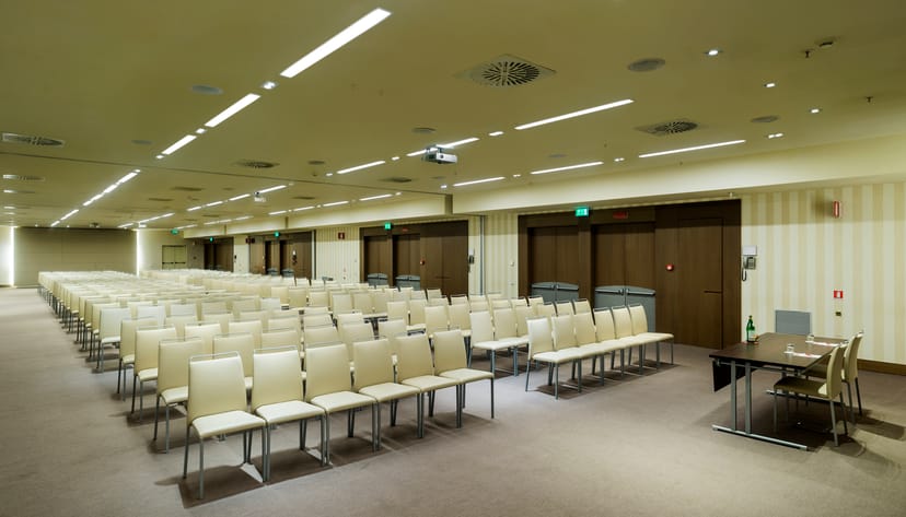 Conference room at NH Collection Roma, ideal for seminars and workshops with AV equipment.