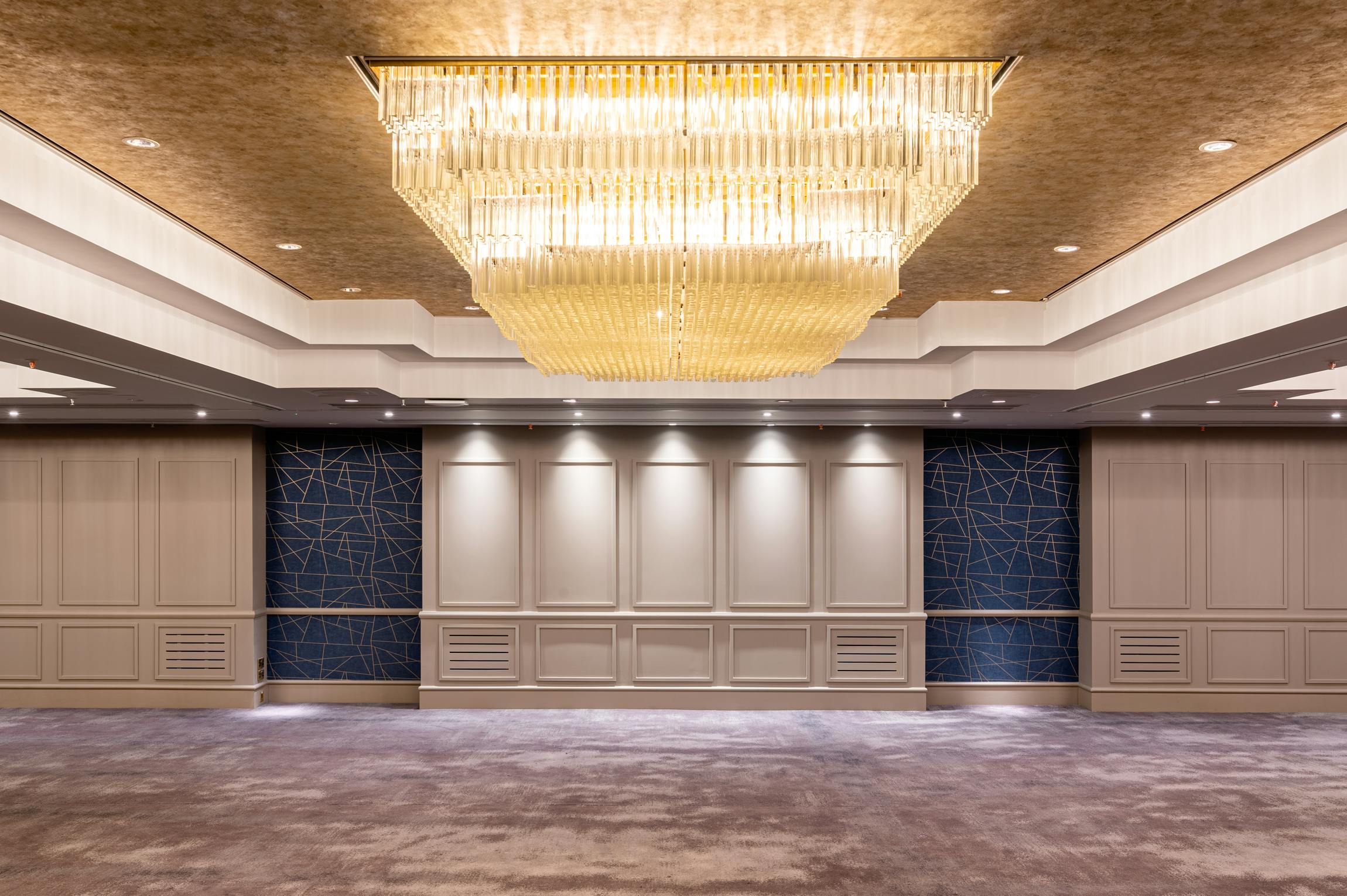 Sophisticated GMT Suite at Hilton London Metropole, ideal for conferences and banquets.