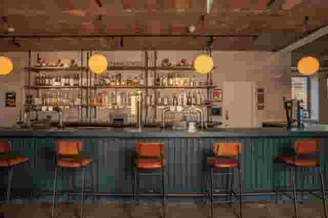 FACTORY 15 Bar