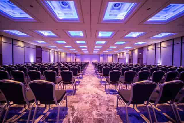 Richmond Suite at Hilton London Metropole, spacious conference room for events.