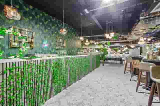 Crown Hill Lounge