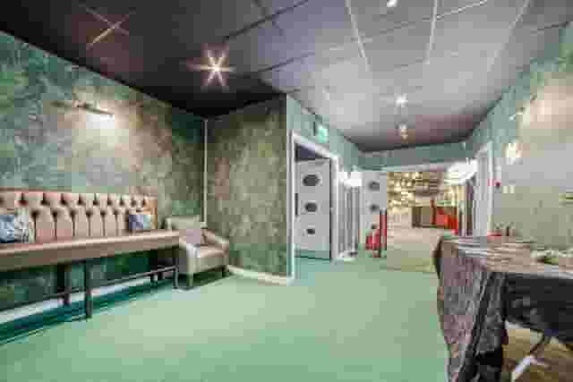 Crown Hill Lounge