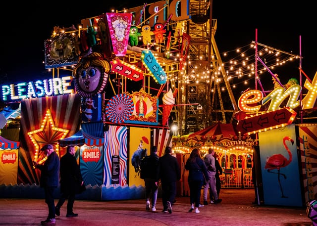 Vibrant carnival scene at Dreamland Margate, perfect for themed events and gatherings.