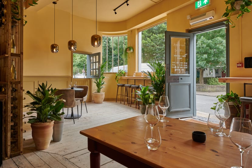 Bright event space with natural light for creative workshops and corporate functions.