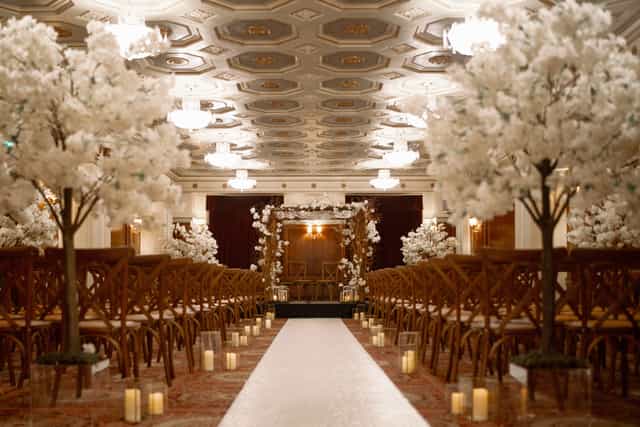 Livery Hall wedding, intimate ceremony, romantic decor