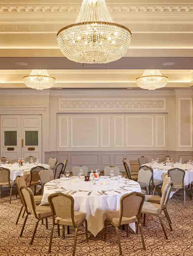 Down Hall Hotel & SPA