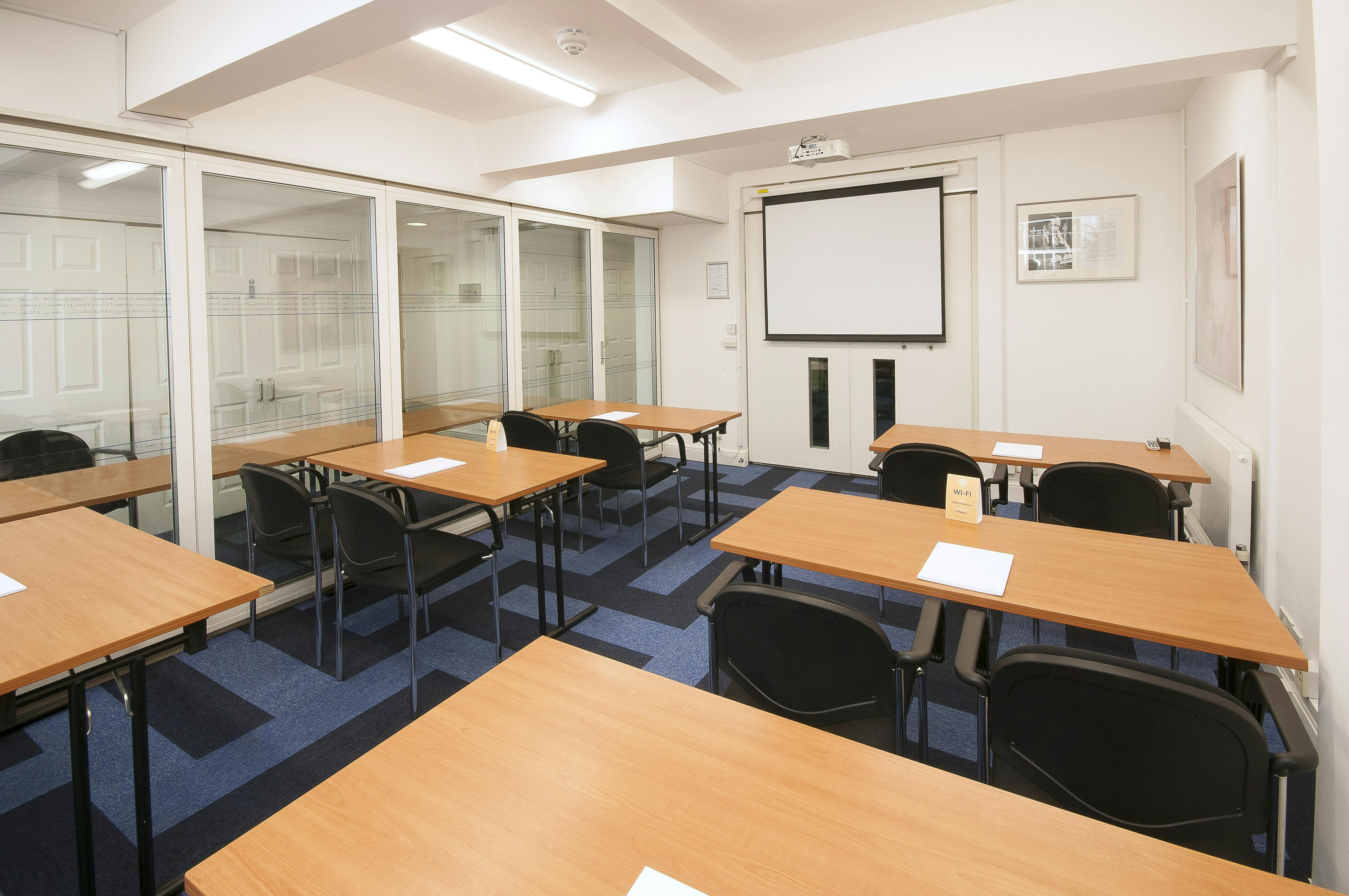 Burnside Room in De Morgan House: professional meeting space for workshops and training.