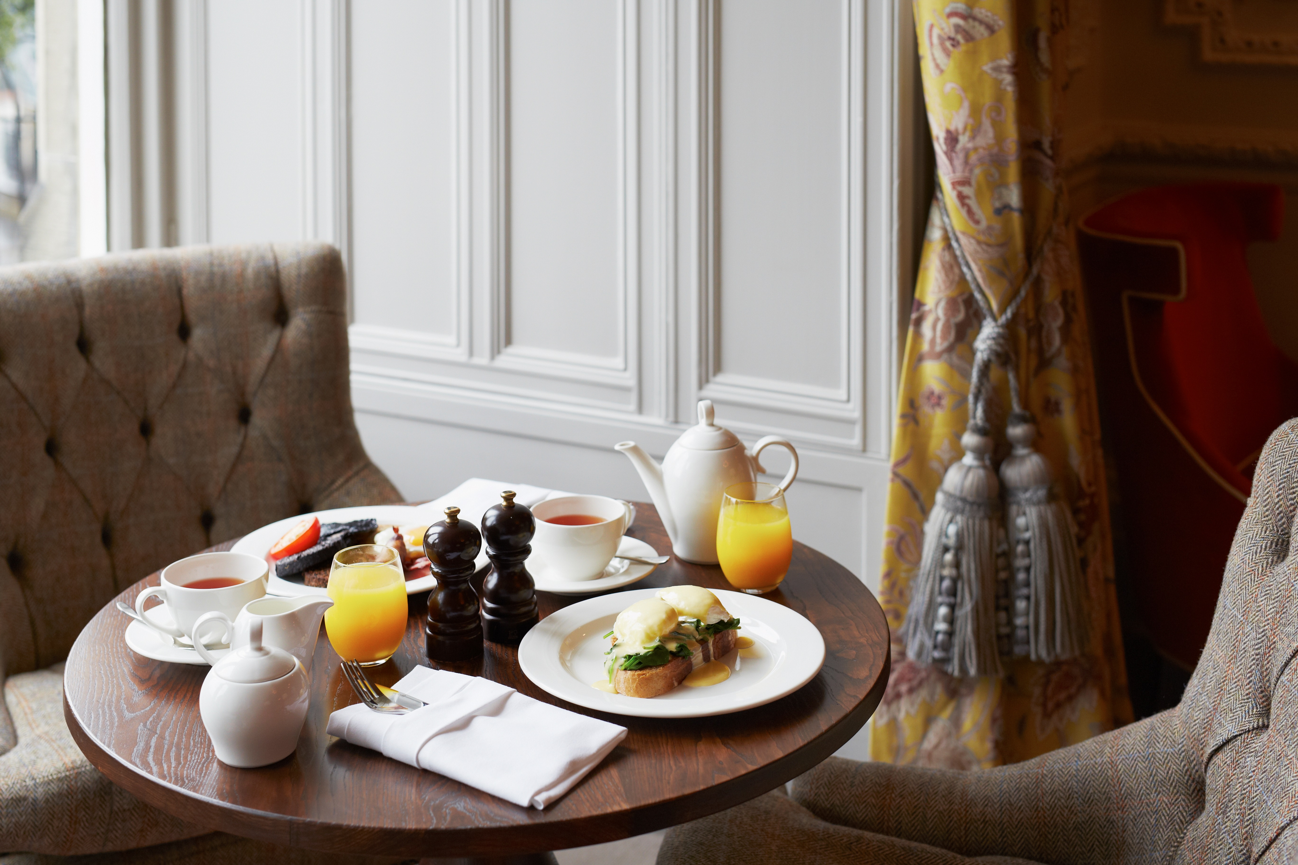 Elegant breakfast meeting setup at The Dunstane Restaurant, Roseate Edinburgh.